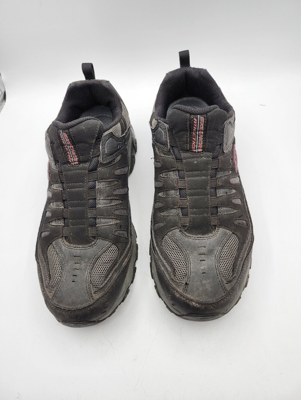 Skechers Men's Leather Black and Gray Athletic Sneakers